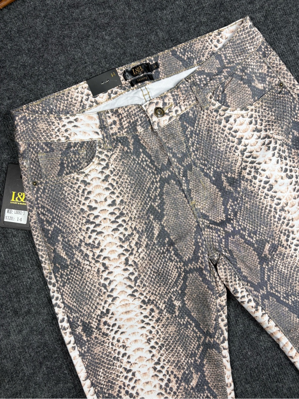 L&B Women's Snake-Print Skinny Jeans in Beige and Gray